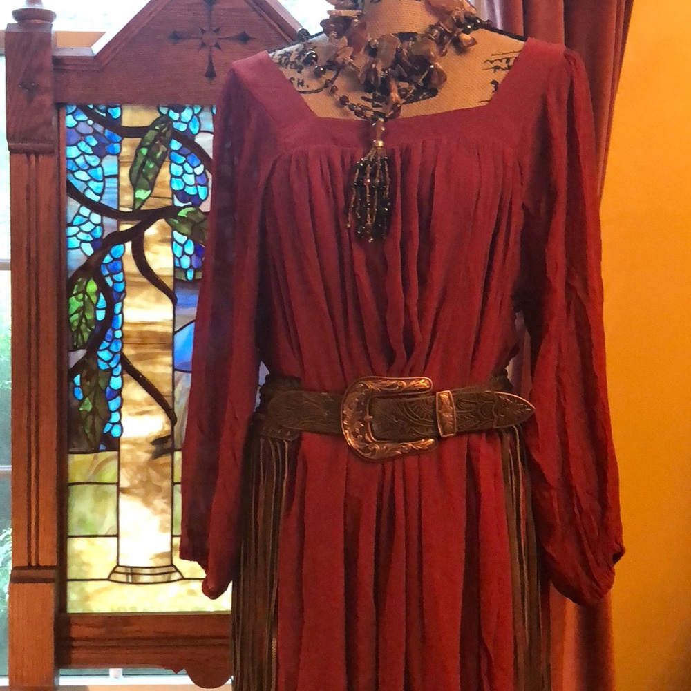 Lovely dress - Picture 3 of 7